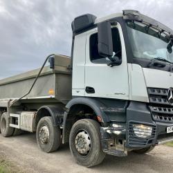 MERCEDES TIPPER 3240