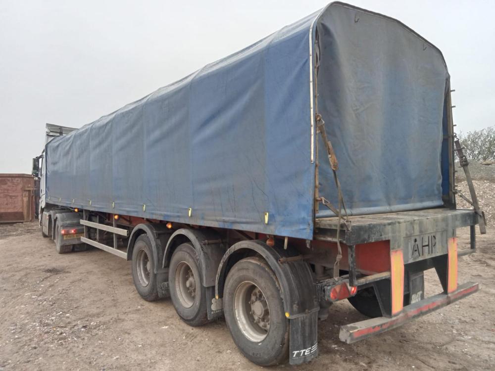 AHP SLIDAFLEX TRI AXLE TRAILER for Sale UK Plant