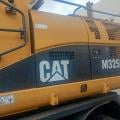 CAT 325 Materials Handler