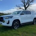 TOYOTA HILUX INVINCIBLE
