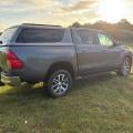 TOYOTA HILUX INVINCIBLE