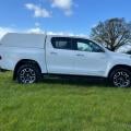 TOYOTA HILUX INVINCIBLE