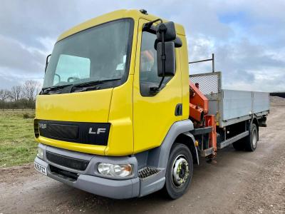 DAF 12 ton drop side Flat  bed with crane