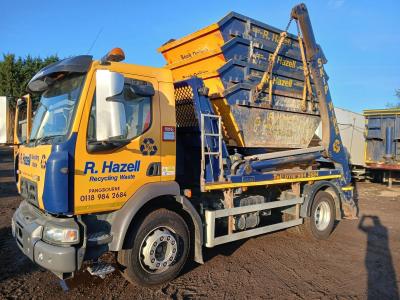 RENAULT 18 TON SKIP TRUCK