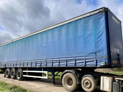 Montracon Tri axle Curtainside trailer