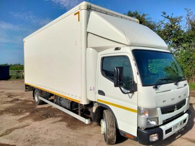 Mitsubishi Fuso 7.5 ton box truck