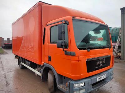 MAN TGL 7.150 Box Truck