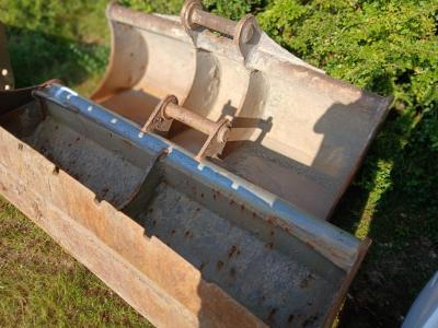 DITCHING BUCKETS