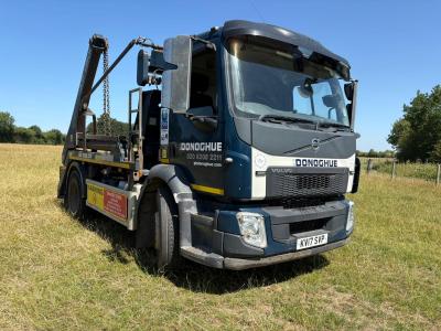 VOLVO FL SKIP TRUCK