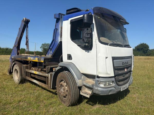 DAF LF 220 FA SKIP TRUCK