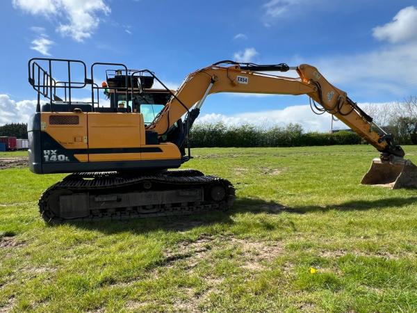 HYUNDAI HX140L