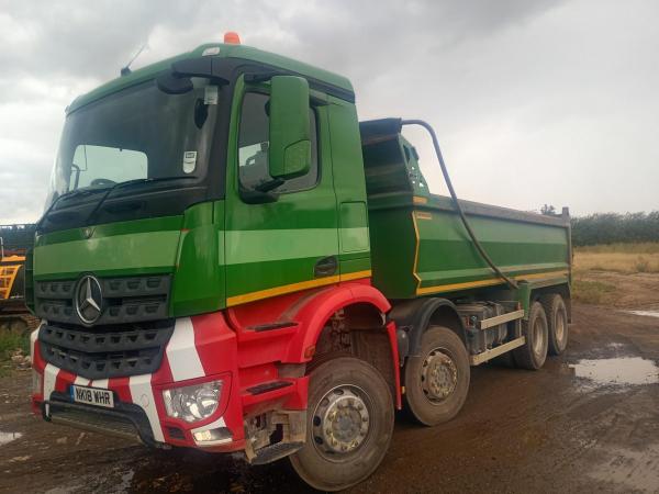 Mercedes 3240 Tipper