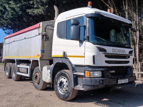 SCANIA 8X4 Tipper